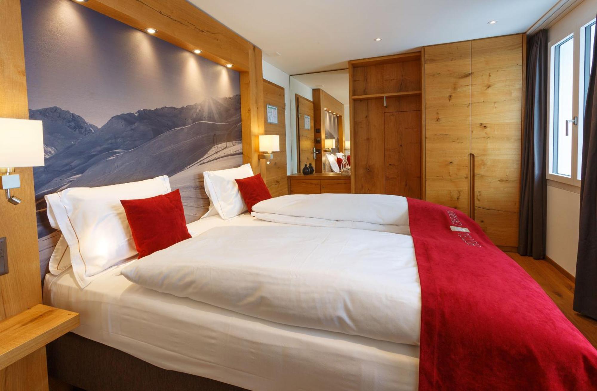 Hotel Crown Andermatt Room photo